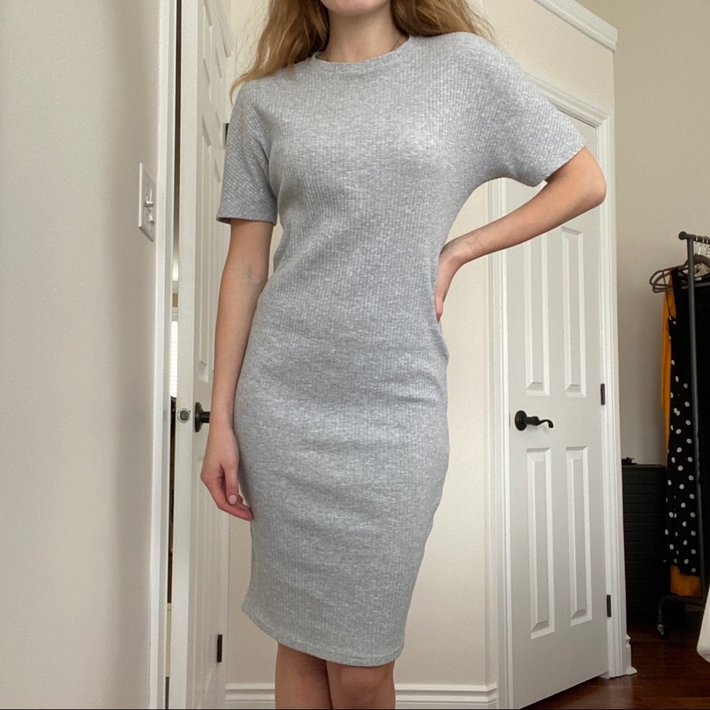 H&M Grey Ribbed Knee Length Dress